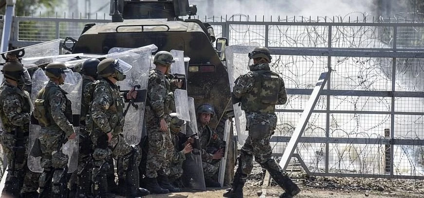 Επεισόδιο στα σύνορα Σκοπίων-Ελλάδας – Σκοπιανοί στρατιώτες έριξαν προειδοποιητικές βολές – Συμπλοκή με μετανάστες